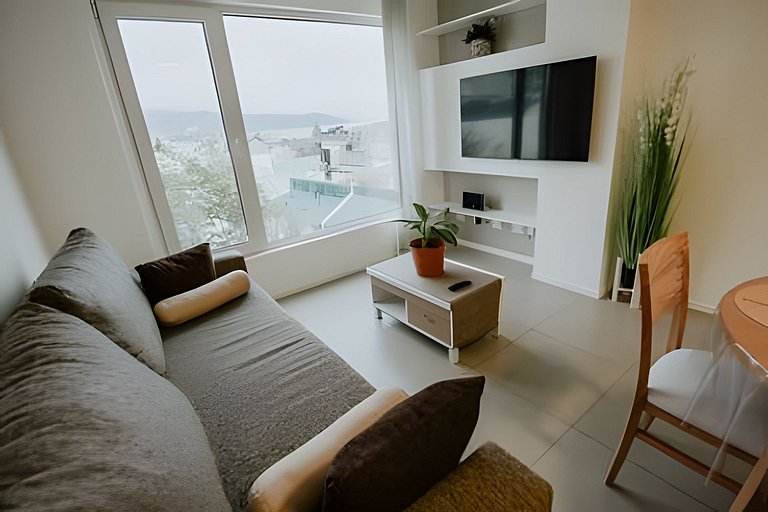 Aunaisin- Amazing centrally located apartment with unique vi