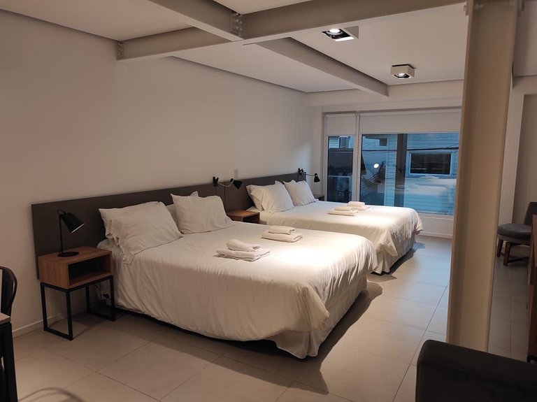 Aunaisin- Beautiful centrally located studio