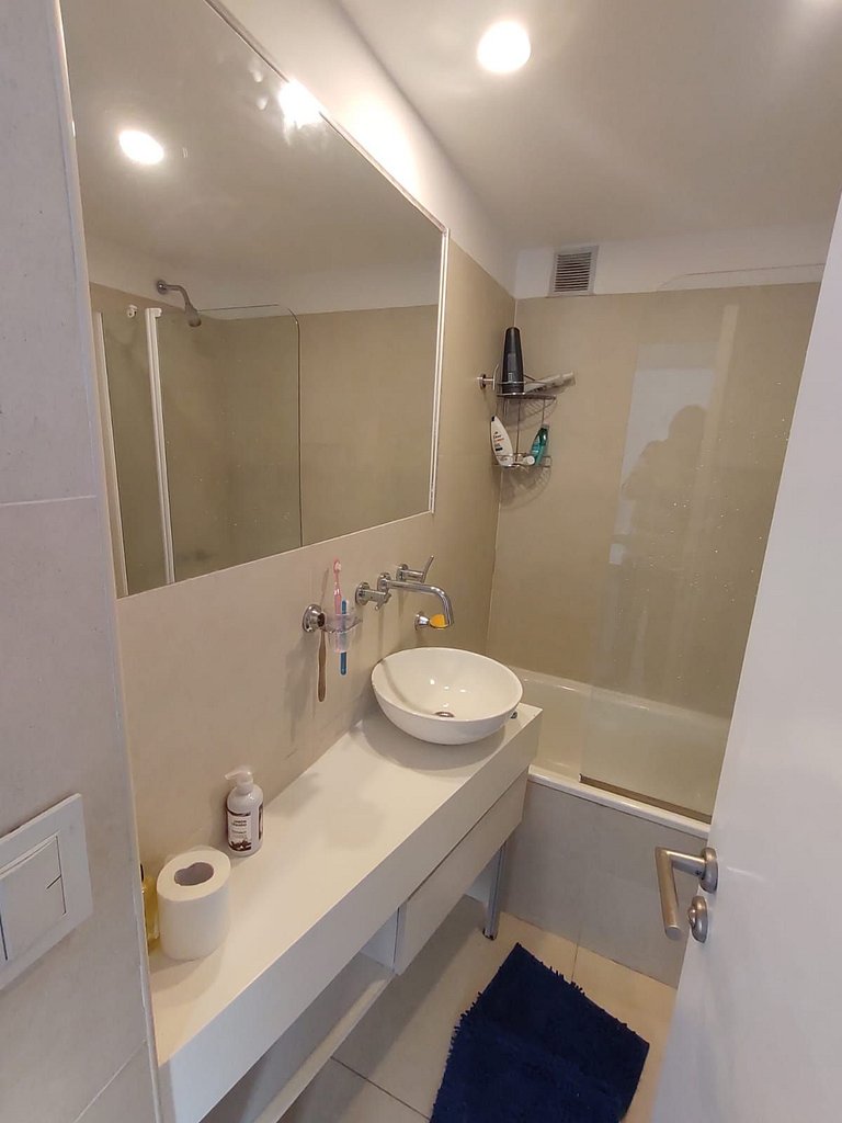 Charming Modern and quiet